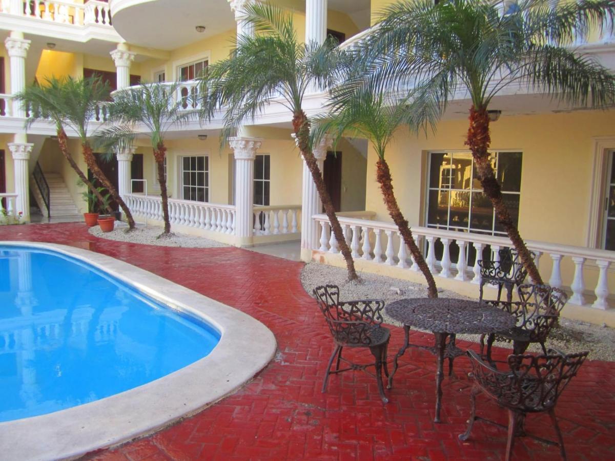 Brandon'S Hostel And Apartment Punta Cana Exterior photo